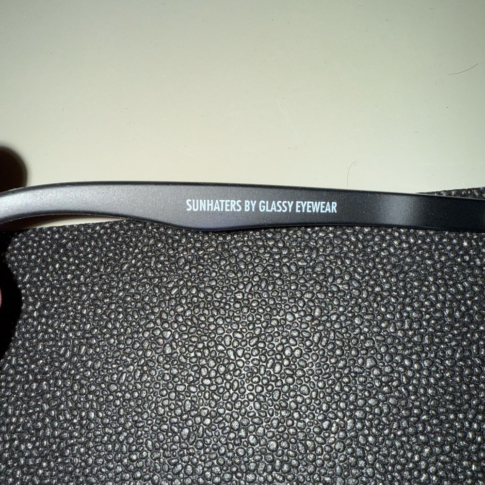 Polarized Blue Light Black Frame Eyewear - Picture 2 of 4